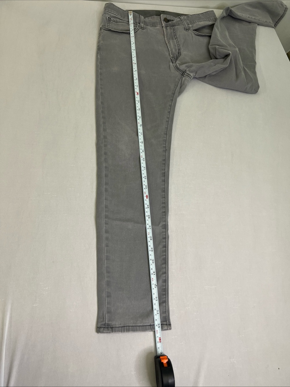 Uniqlo Women’s Slim Jeans in Grey - Picture 10 of 11